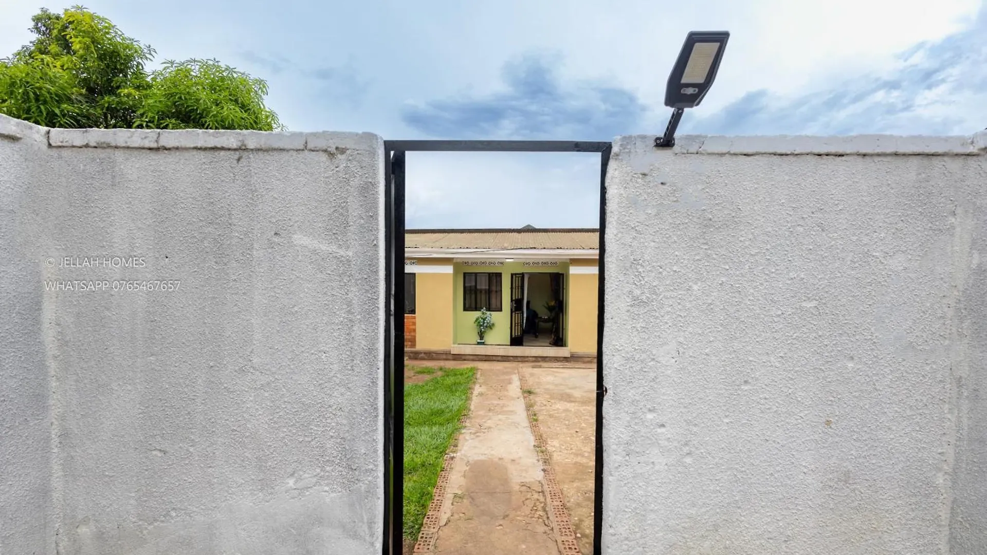 Jellah Homes 1 カンパラ